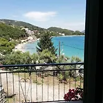Galanos Aparthotel 4*