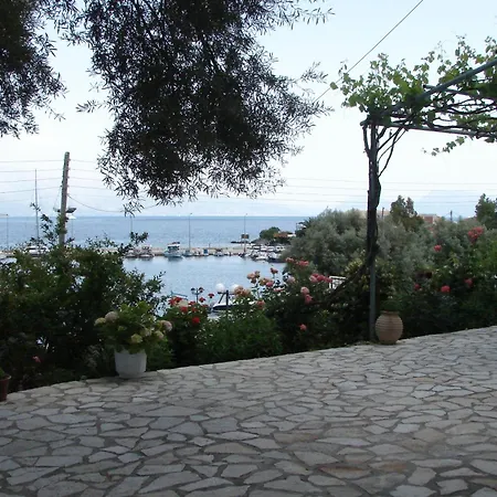 Galanos Aparthotel 2*